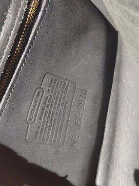 Vintage Coach Black Leather Court Bag With  Gold-Tone Zipper